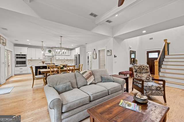 Building Photo - 150 Handshaker Ct