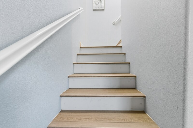 Building Photo - 252 S Kona Ave