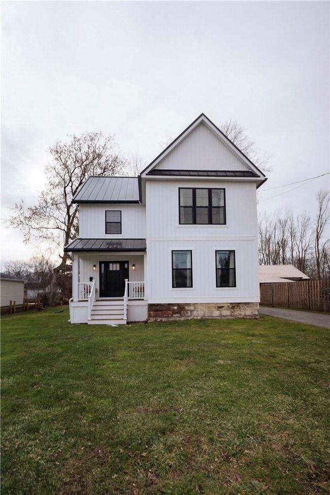 Building Photo - 161 West Ave