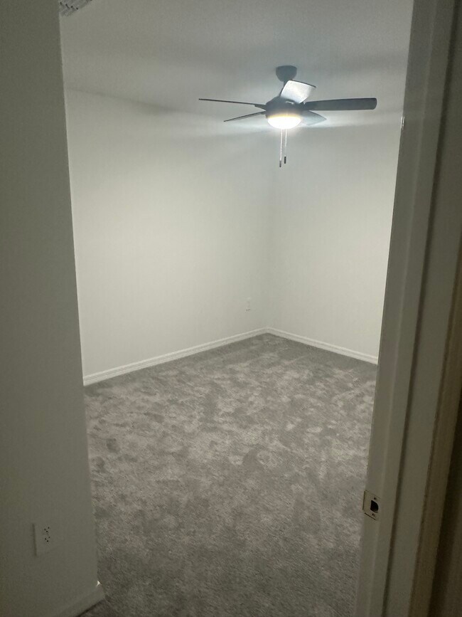 Building Photo - 4045 Radiant Mountain Dr
