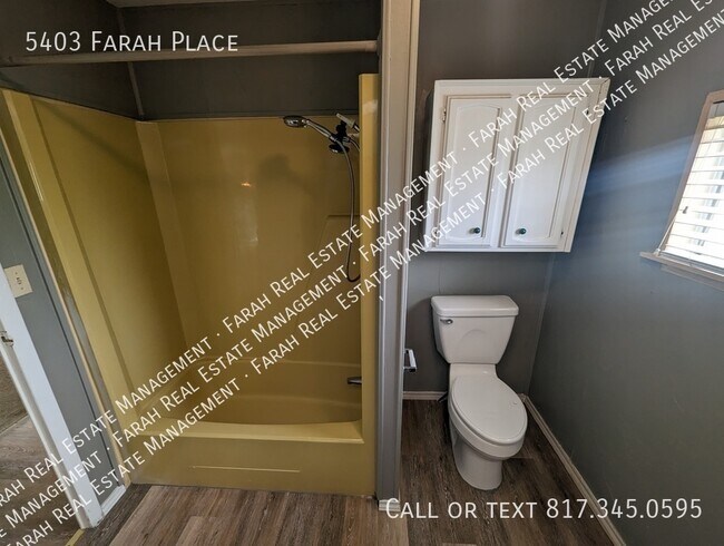 Building Photo - 5403 Farah Pl