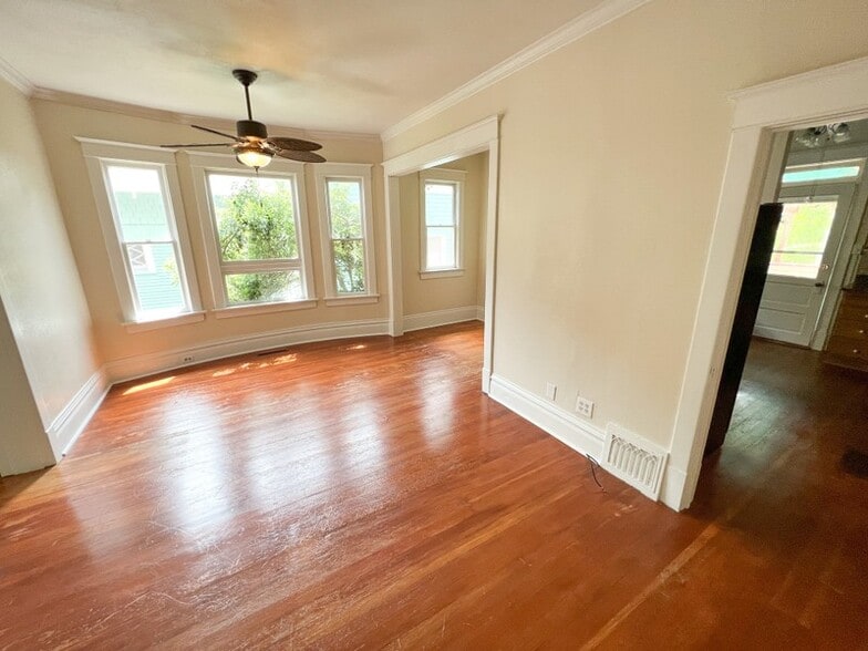 Building Photo - 133 M St