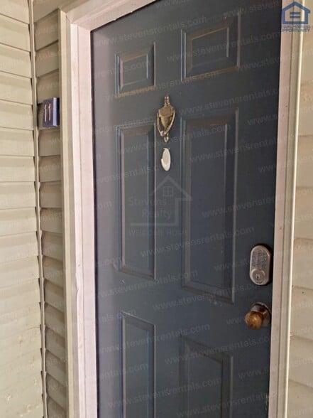 Building Photo - 430 Oriole Dr