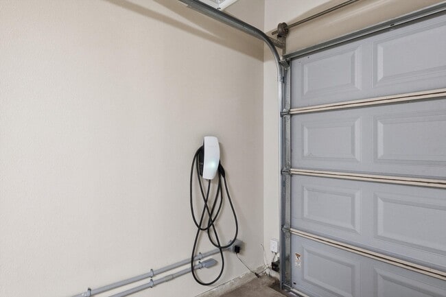 Building Photo - 508 Refugio St