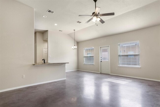 Building Photo - 533 Jack Rabbit Ln