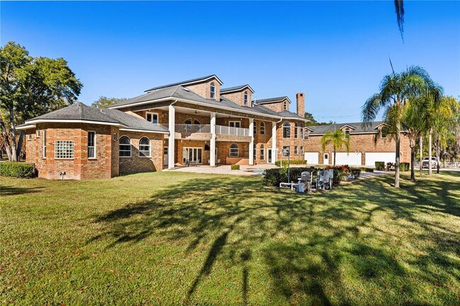 Building Photo - 1501 Lake Markham Rd