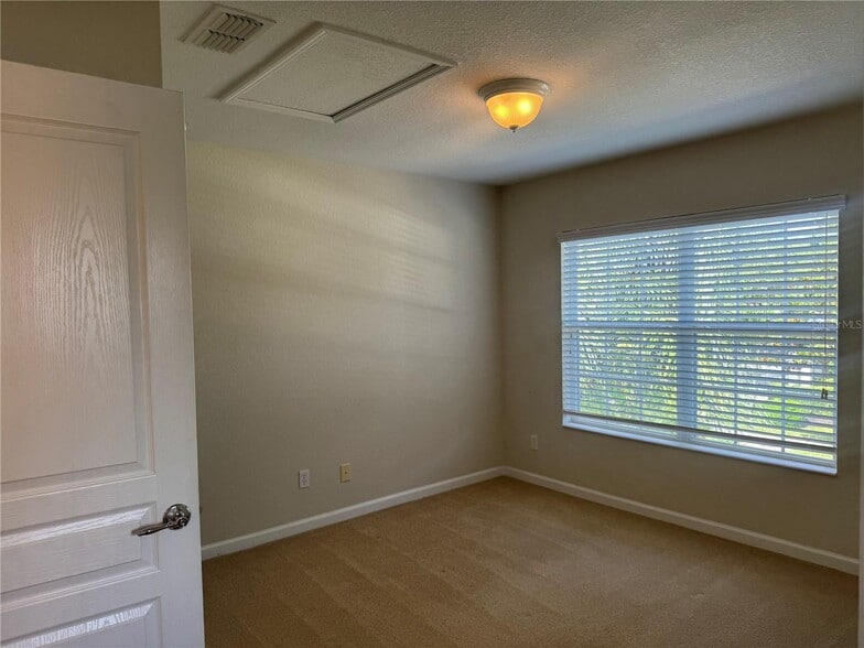 Jack/Jill Bedroom 1 - 7340 Tattant Blvd