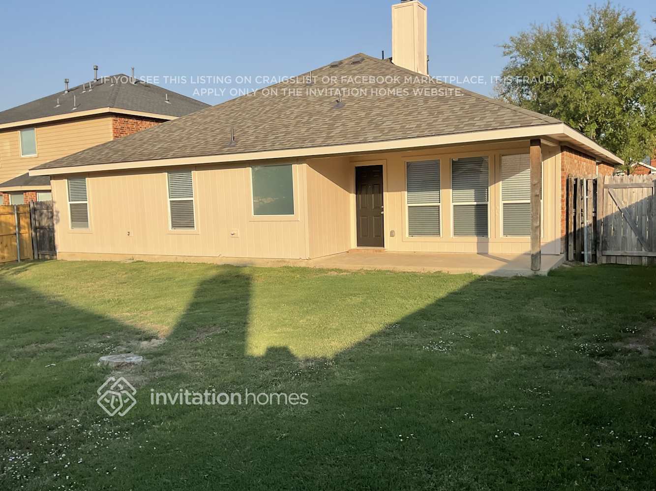 Building Photo - 2817 Goldfinch Dr