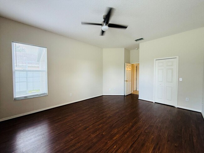 Building Photo - 5534 Turtle Crossing Loop