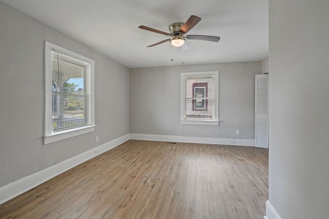 Building Photo - Totally Renovated 3bedroom/2 bathroom home...