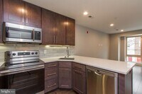 Building Photo - 908 S 21st St