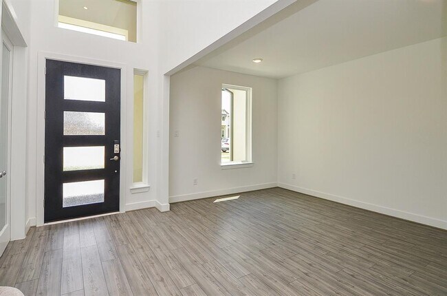 Building Photo - 21722 Kenthurst Ct