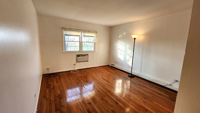 Building Photo - 2331 Ogden Ave