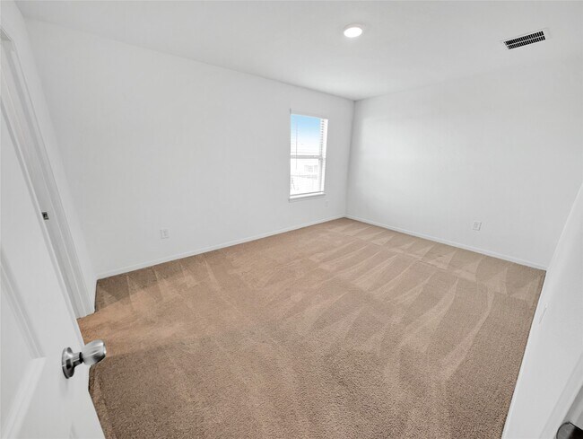 Building Photo - 1328 Ventura Crk Dr
