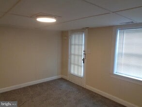 Building Photo - 2800 Linwood Ave