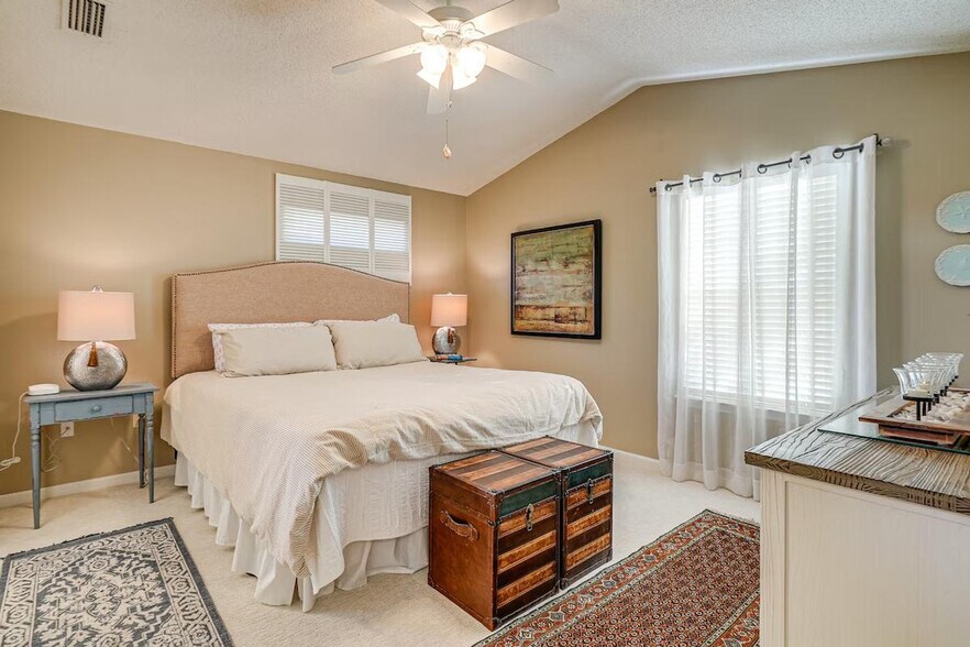 Building Photo - 21405 Palm Ave