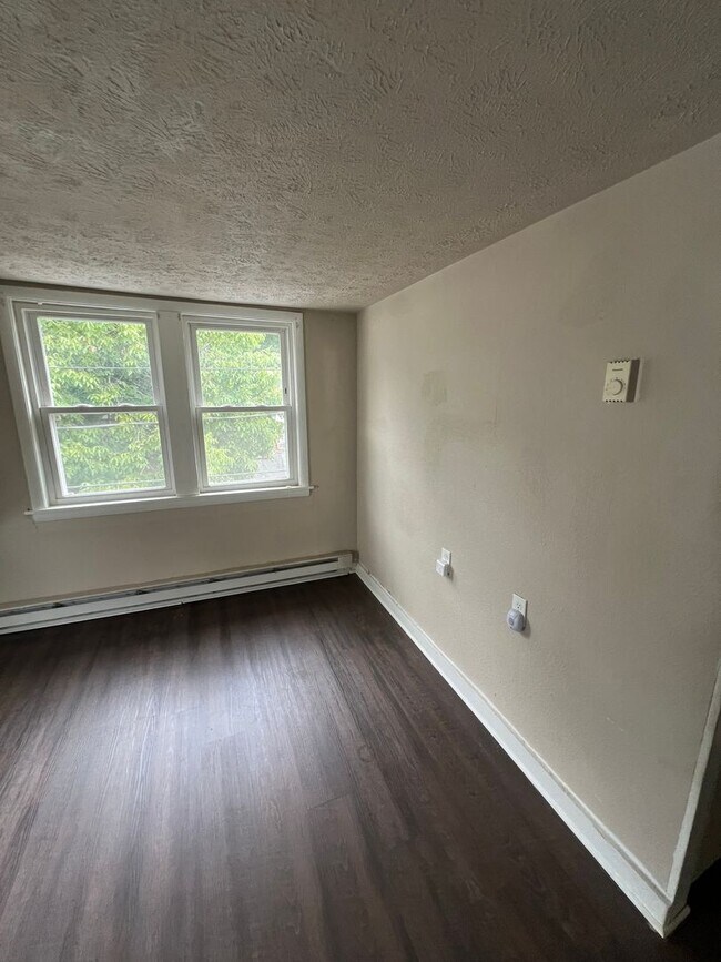 Building Photo - 3 bedroom home in Steelton PA!