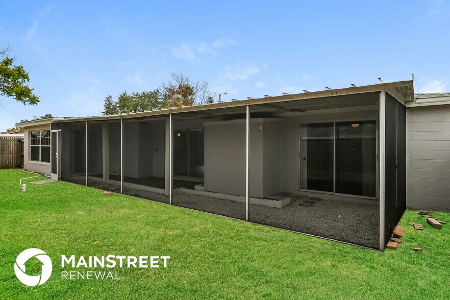 Building Photo - 3452 Brookfield Dr