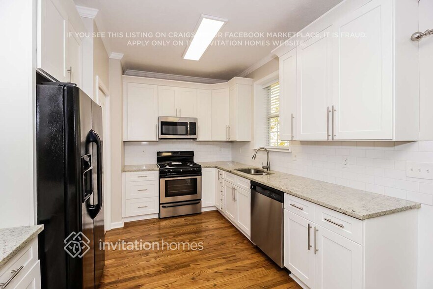 Building Photo - 3615 Southwick Dr NW