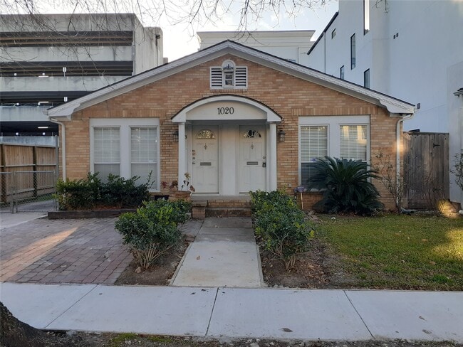 Building Photo - 1020 Crocker St