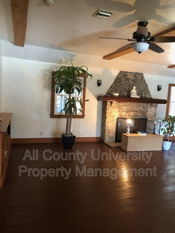 Building Photo - 23707 SE Hawthorne Rd