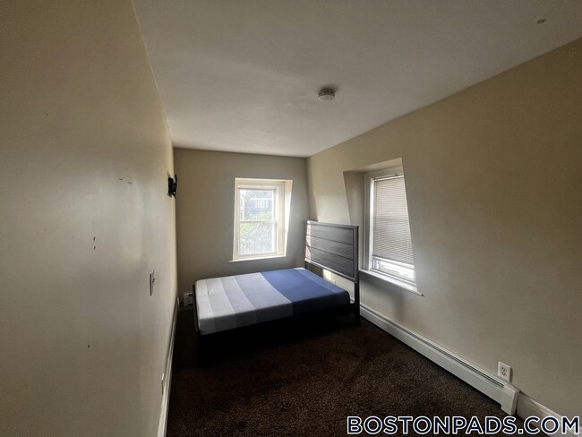Building Photo - 171 Trenton St