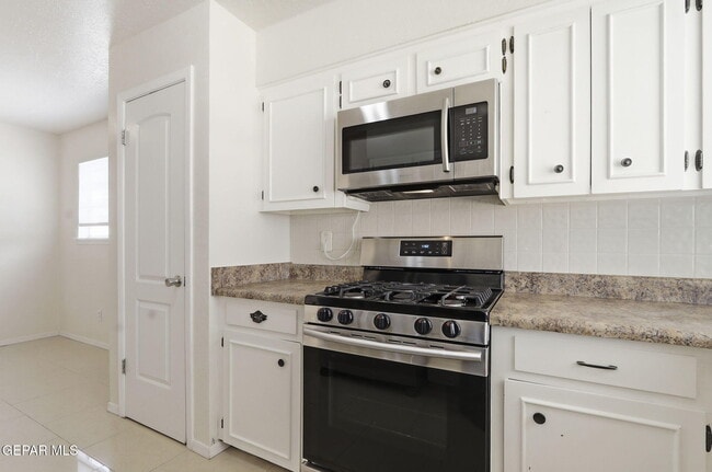 Building Photo - 3329 Old Spanish Trail