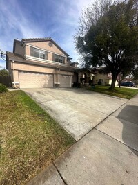 Building Photo - Need A Spacious Home In Weston Ranch?