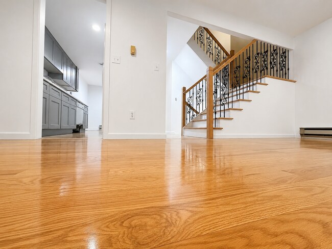 Building Photo - 3160 Eastwood Ct