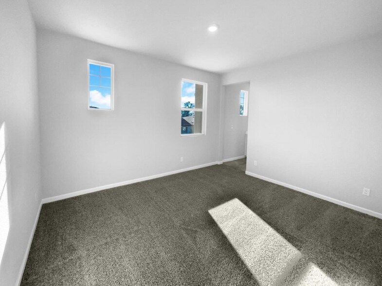 Building Photo - 8416 Tapies Way