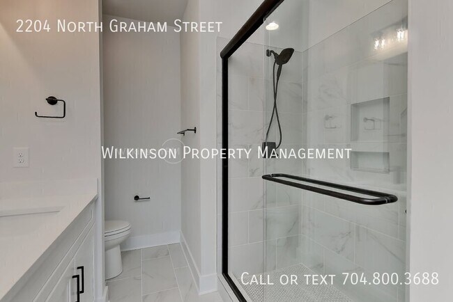 Building Photo - 2204 N Graham St