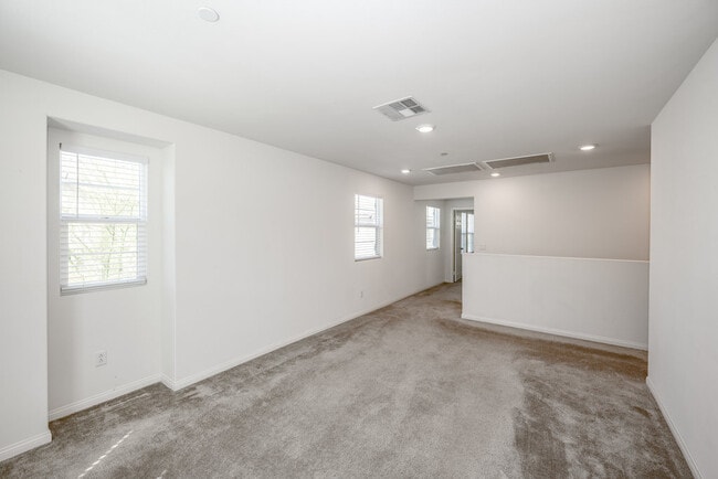 Building Photo - 17106 Zion Dr