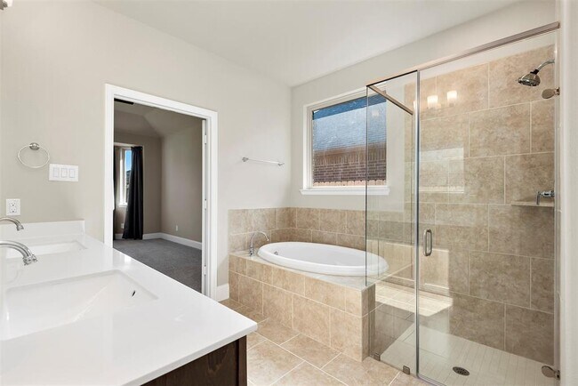 Building Photo - 22096 Volante Dr