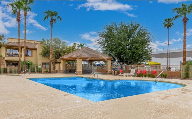 Building Photo - 6770 N 47th Ave