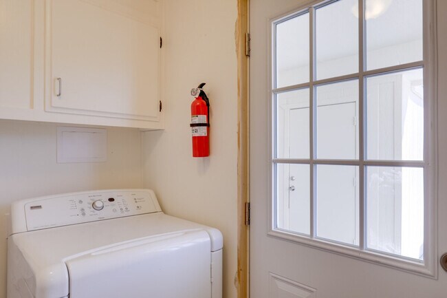 Building Photo - 4170 Mohave Ln