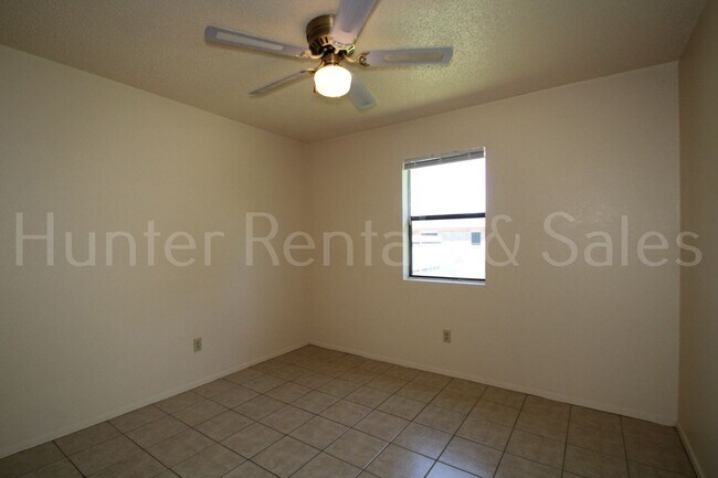 Building Photo - 2804 Derby Dr