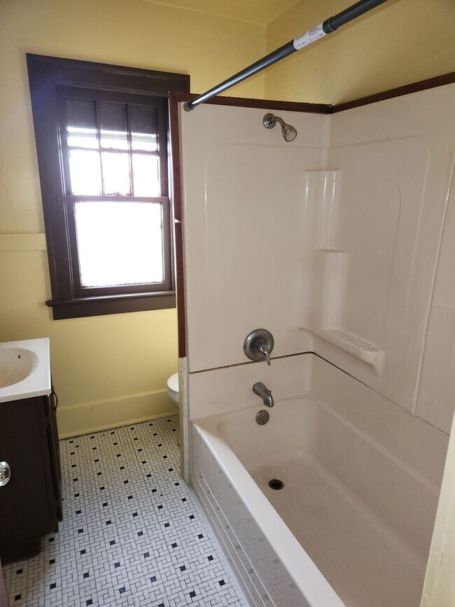 Building Photo - 108/110 Shelter Street