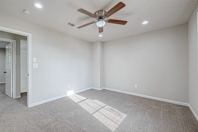 Building Photo - 3102 Glenn Lakes Ln