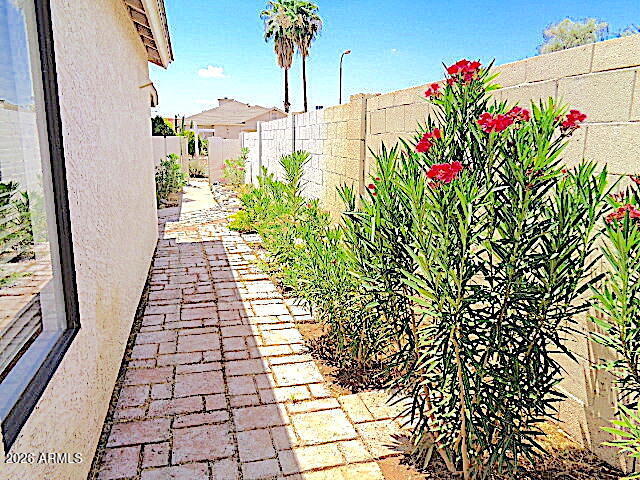 Building Photo - 4725 E Brown Rd