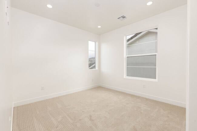 Building Photo - 3569 Turin Ln