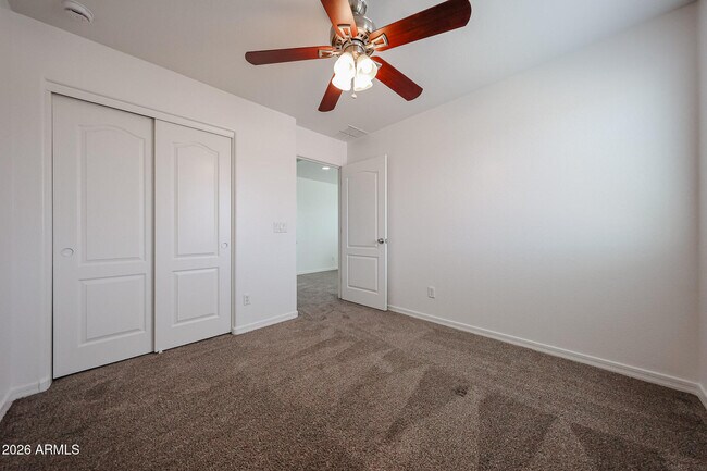 Building Photo - 41298 W Park Hill Dr