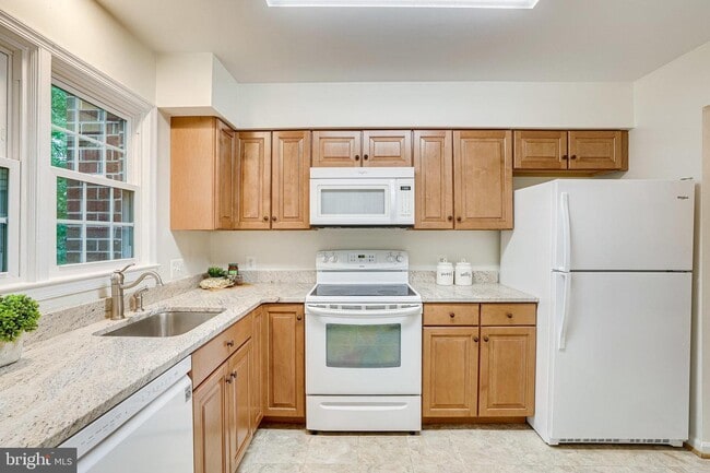 Building Photo - 11116 Beaver Trail Ct