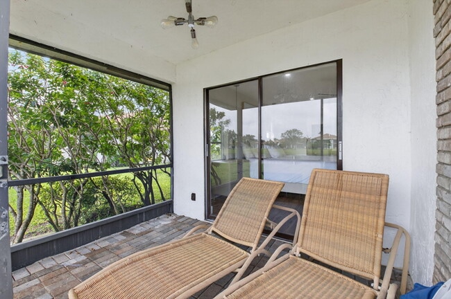 Building Photo - 5753 Spindle Palm Ct