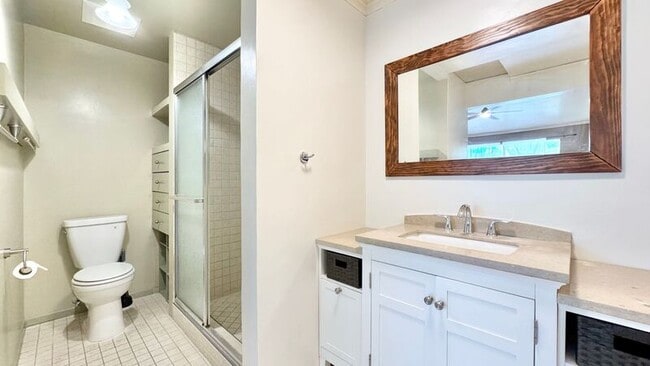 Building Photo - 239 Mananai Pl
