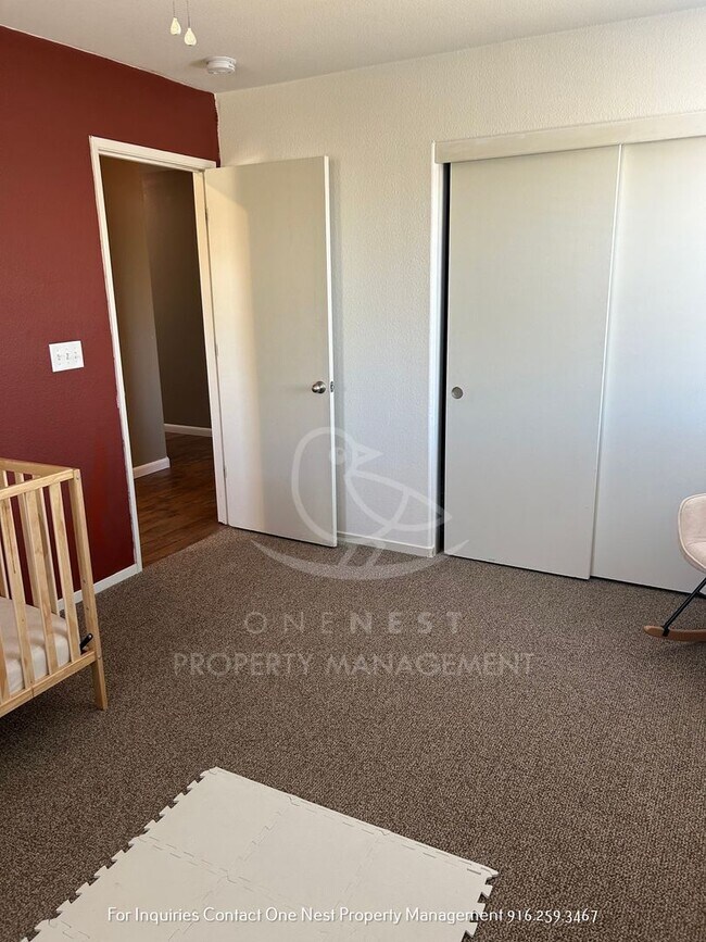 Building Photo - 3 bdrm + Den rental in Plumas Lake!