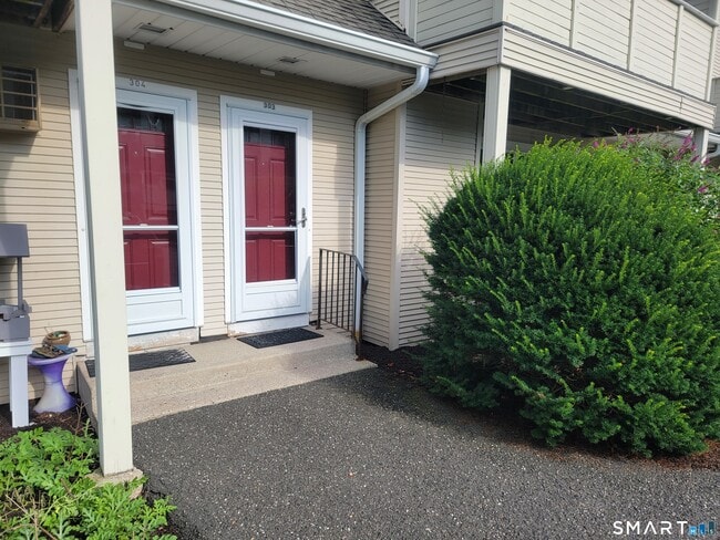 Building Photo - 303 Willow Springs