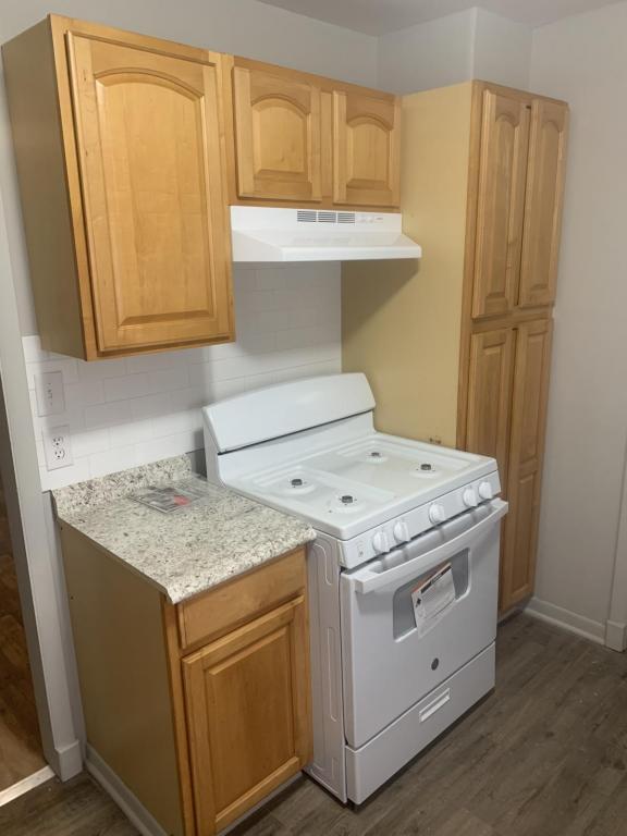 Building Photo - 217 S Arrington Dr