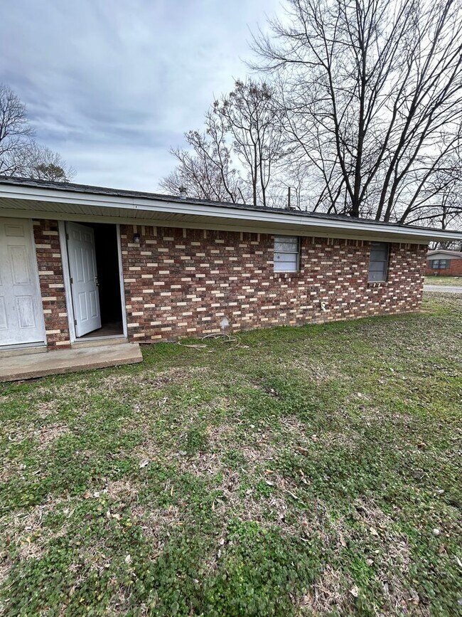 Building Photo - 1416 S Boston Ave