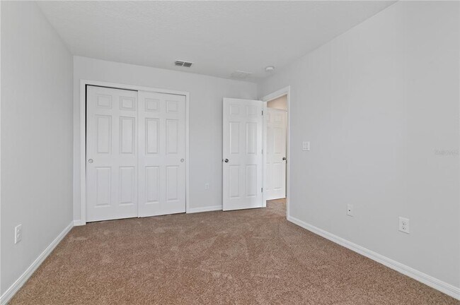 Building Photo - 2913 Windmill Dr