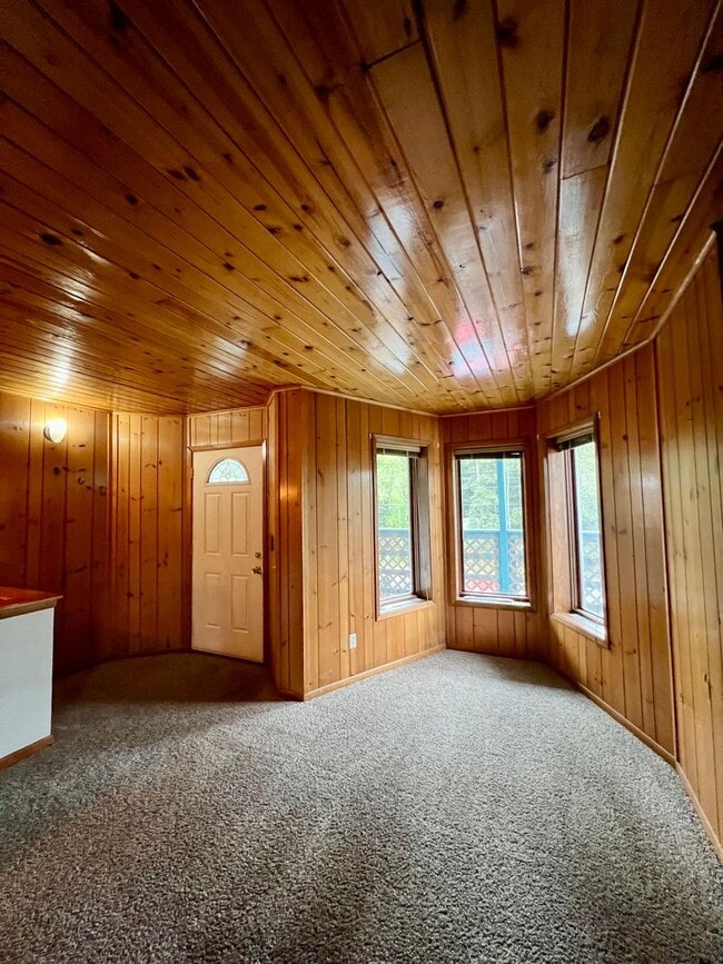 Building Photo - Dunbar Ave 529-